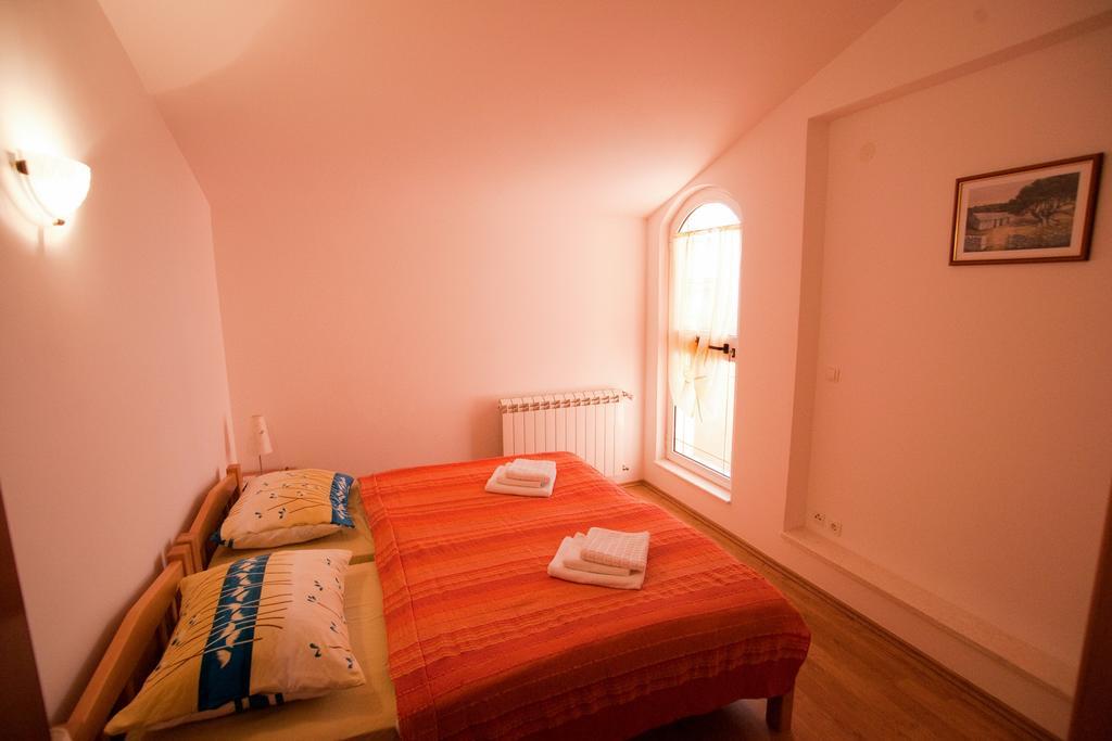 Apartments Marinic Primošten الغرفة الصورة